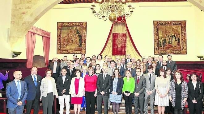 El rector lamenta que la tasa reposición dificulte todavía la estabilización del profesorado