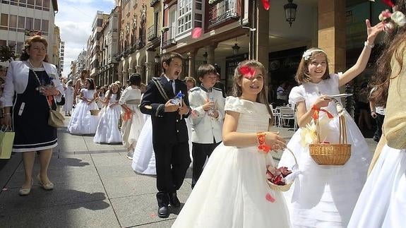 Las calles de Palencia se llenarán de pétalos por la festividad del Corpus Christi