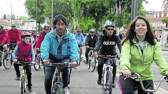 La lluvia resta participación en la bicicletada contra la droga en Laguna