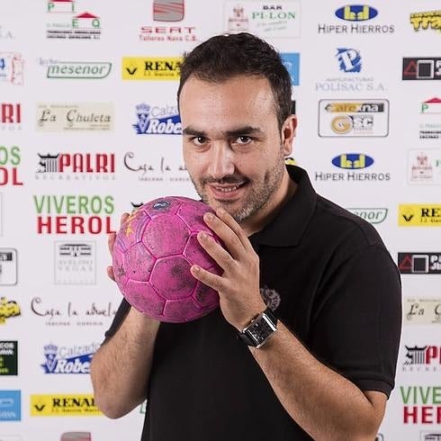 Álvaro Senovilla ficha por el BM Villa de Aranda