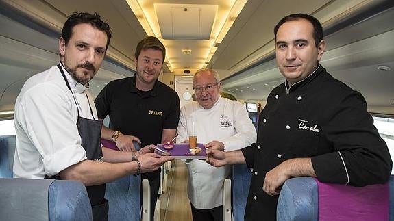 Los hosteleros invitan a tapas a los viajeros del Avant por el Concurso de Pinchos