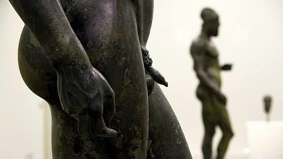 Sabemos por qué las esculturas griegas tienen penes pequeños