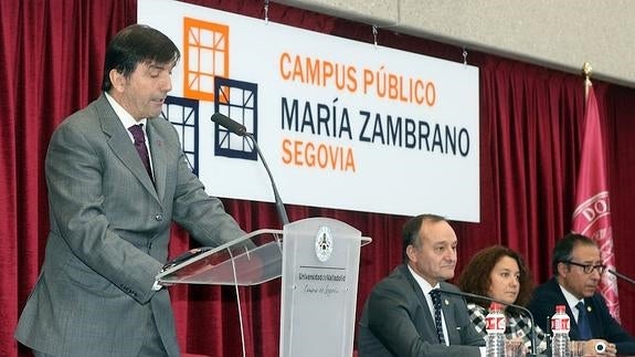 «La sociedad no sabe lo que se hace en la universidad»