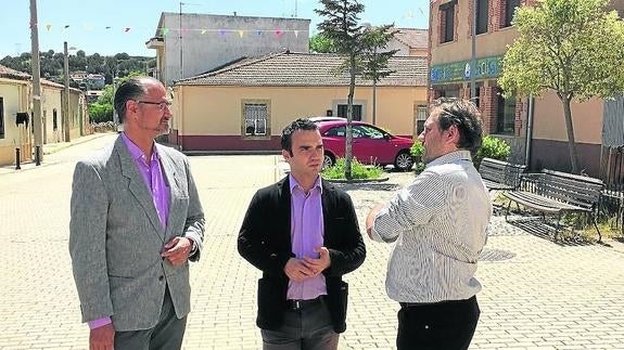 Yáñez reivindica a los «héroes anónimos» frente a los políticos que se enriquecen