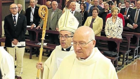 Argüello se estrena como obispo auxiliar con una misa en el Lourdes y una cita con fieles en Rioseco