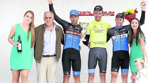 Moreno domina la Vuelta Máster a Salamanca