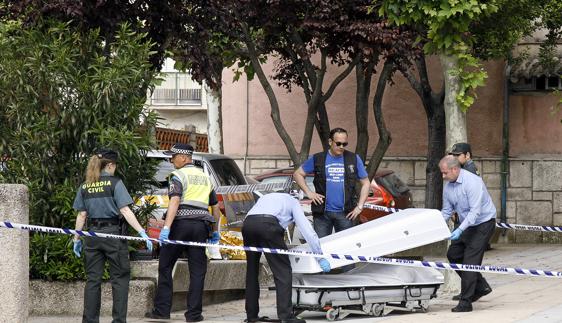 La investigación descarta violencia en la muerte de un hombre en una plaza de Cuéllar