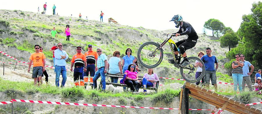 A lomos de la bici por los cerros de Baltanás