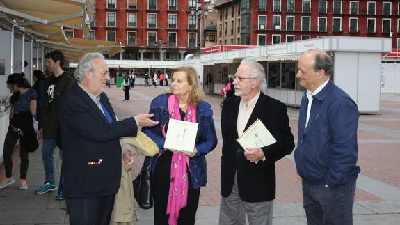 101 escritores inspirados por los ‘collages’ de Ángel Olgoso