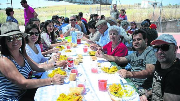 Gran paellada para despedir las fiestas de Monterrubio
