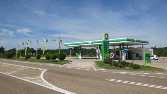 BP abre una gasolinera con tienda en Segovia, en la Nacional 110