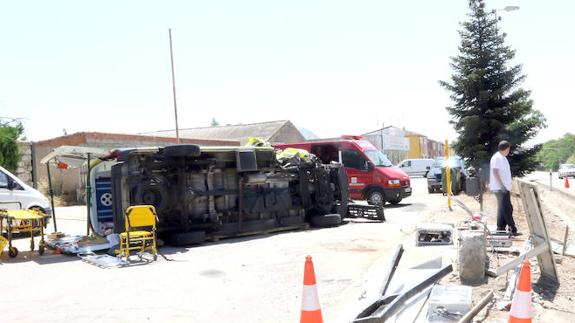Dados de alta el padre del alcalde de Mayorga y el hijo del fallecido en el accidente de una ambulancia