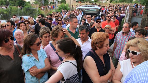 El mundo del toro y miles de vecinos despiden a Víctor Barrio rotos de dolor