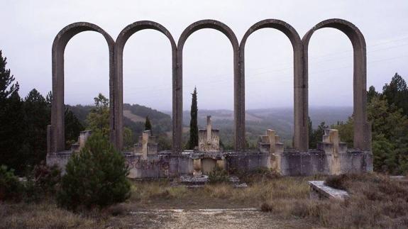 Monumentos de exaltación devorados por el tiempo y la historia