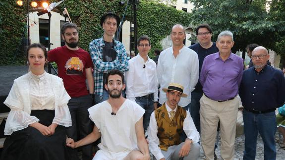 Poesía interpretada en el jardín de Zorrilla