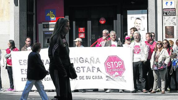 Stop Desahucios denuncia casos de corte de suministros y pérdidas de vivienda