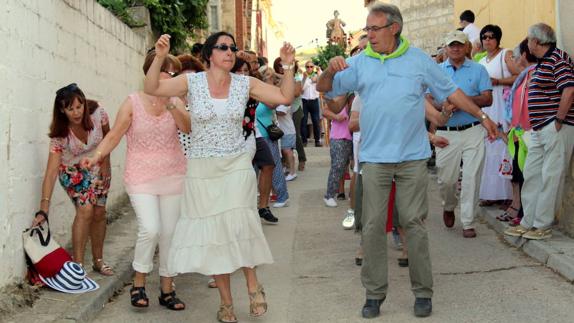 Villahán baila a su patrona