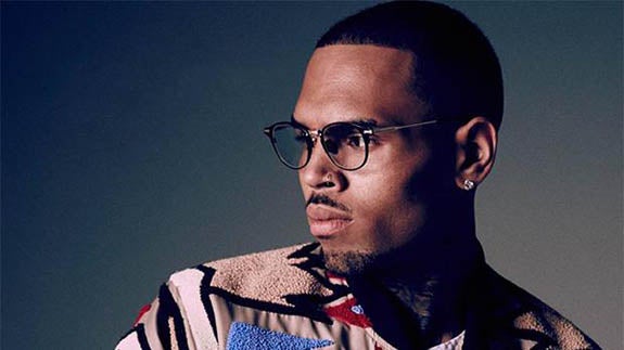 Chris Brown toma partido en la 'guerra' entre Kanye West y Taylor Swift
