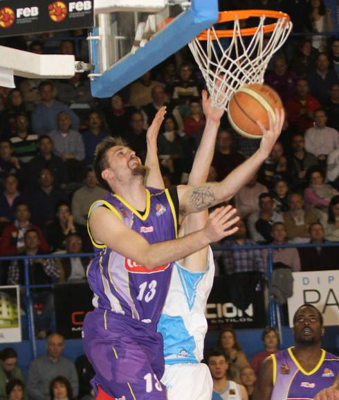 Joan Tomàs se queda una temporada más en Palencia