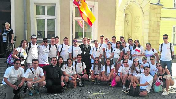 Más de un centenar de jóvenes charros aterrizan en Polonia para ver al Papa