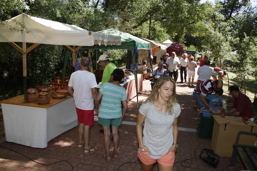 La Feria Medieval en la naturaleza llena Valbuena de Duero