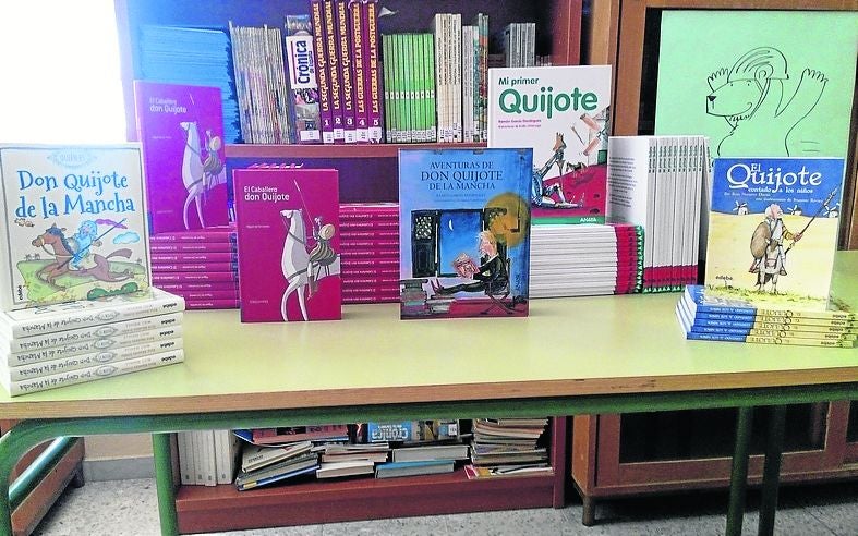 Una donación surte de ejemplares de ‘El Quijote’ al colegio La Villa