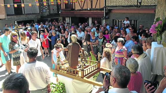 La parroquia de Madroñal obtiene 1.346 euros en el ofertorio a Santa Ana