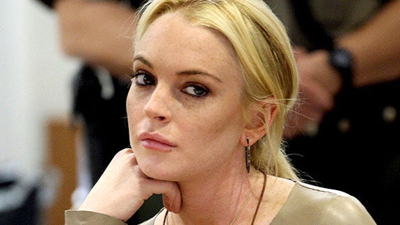 El padre de Lindsay Lohan amenaza al exprometido de su hija