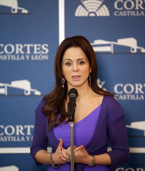 La presidenta de las Cortes felicita a Cuéllar por albergar las próximas Edades del Hombre