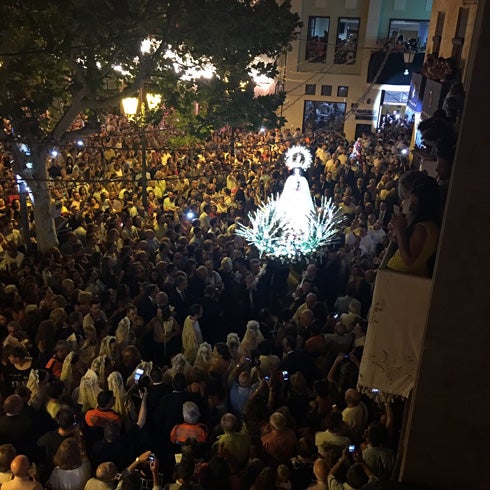 Carlos Herrera a un usuario de Twitter: «Paseando a tu puta madre»