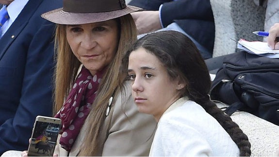 La pasión taurina de la Infanta Elena podría traducirse en 10.000 euros de multa