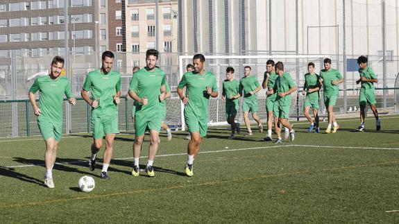 Los jugadores del Deportivo Palencia insisten en su «total imparcialidad» ante el caos en el club