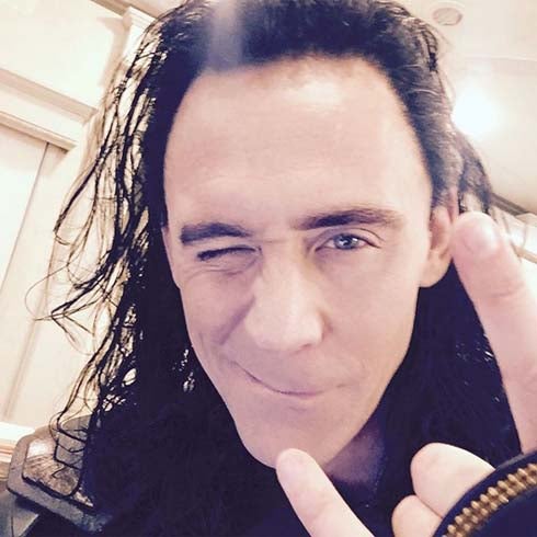 Tom Hiddleston se estrena en Instagram pero ignora a Taylor Swift