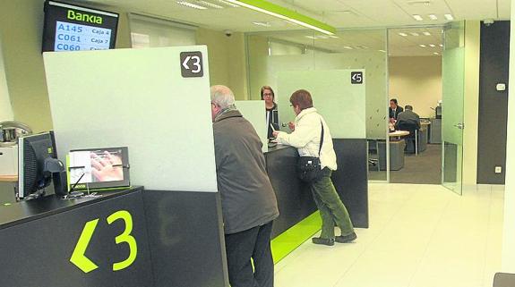 Bankia aumenta en 1.895 los clientes con nóminas y pensiones
