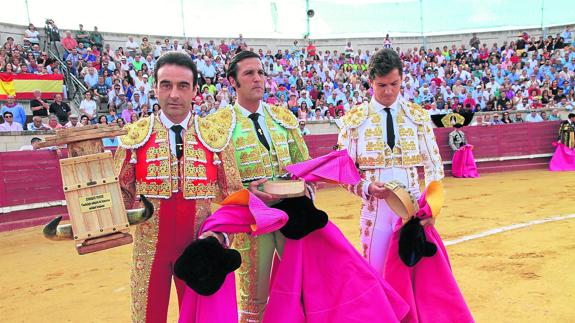 Ponce y Mora donan 51.000 euros para erigir la estatua de Víctor Barrio