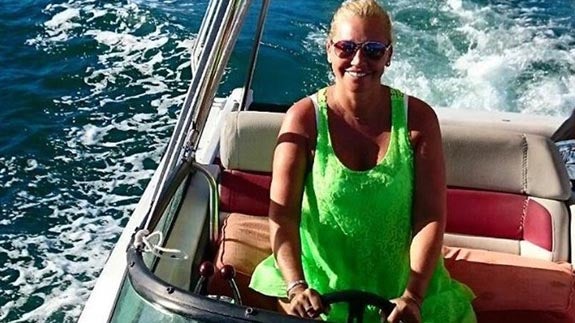 Belén Esteban sigue disfrutando de sus vacaciones junto a su novio Miguel