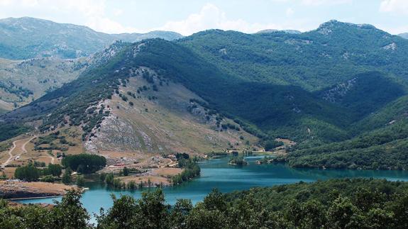 La Diputación suscribirá un convenio con la Fundación del Patrimonio Natural para la creación de infraestructuras turísticas en espacios palentinos