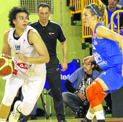 A un mes de la Supercopa y sin rival