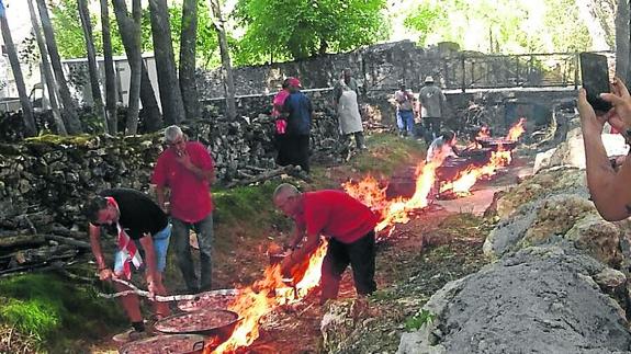 Una caldereta de cordero cierra la Semana Cultural de La Colodra