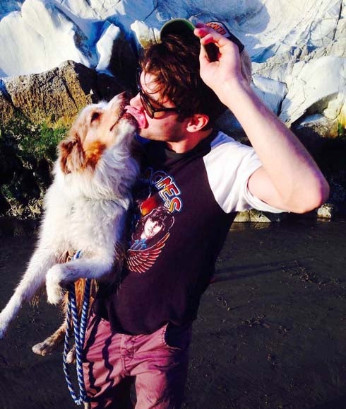 Zac Efron pasa por un mal momento por la muerte de su perro