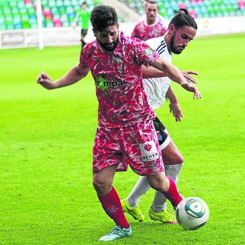 El Guijuelo inicia su periplo por Galicia ante el Racing de Ferrol