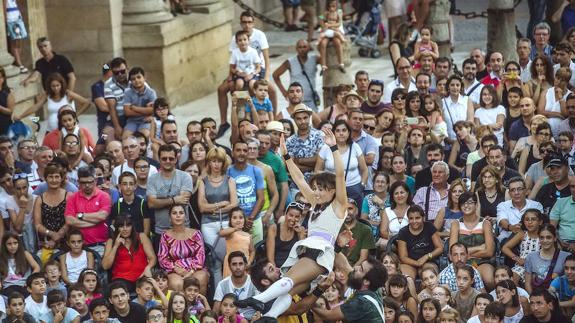 ‘El apartamento’, mejor espectáculo de calle de la Feria de Teatro