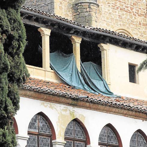 El Monasterio del Parral lucirá tejado nuevo en dos años