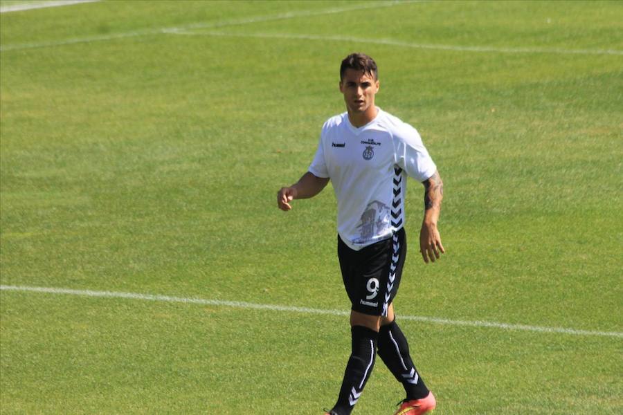 Alberto Andrés Zapata, nuevo delantero del Deportivo Palencia