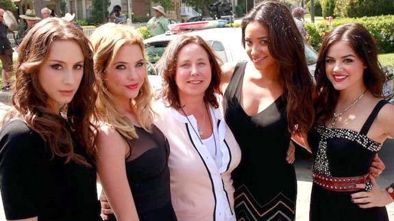 Marlene King podría regresar, en un futuro, a 'Pretty Little Liars'