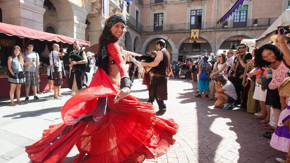 El medievo toma Ávila en multitudinarias jornadas que aspiran reconocimiento