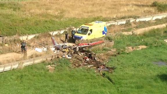 Dos muertos tras estrellarse una avioneta en León