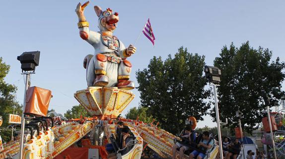 La montaña rusa acuática y otras 45 atracciones divierten a niños y adultos