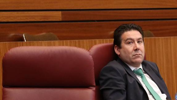 El PP tiende puentes hacia la UPL, que pide «proyectos concretos»