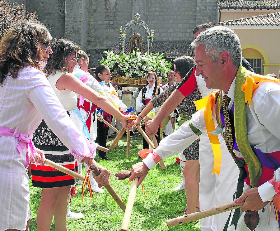 Fe y folclore para la estrella de Campos
